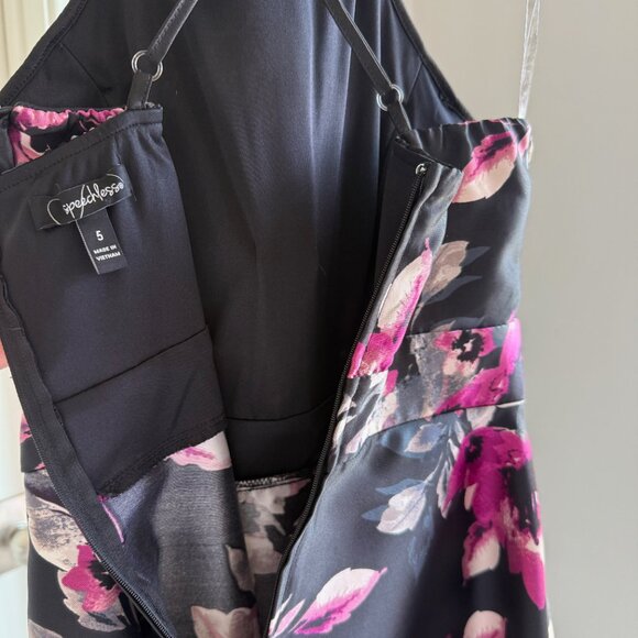 SPEECHLESS Floral Dress - Picture 8 of 11